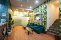Hotel Park Suites At Airport