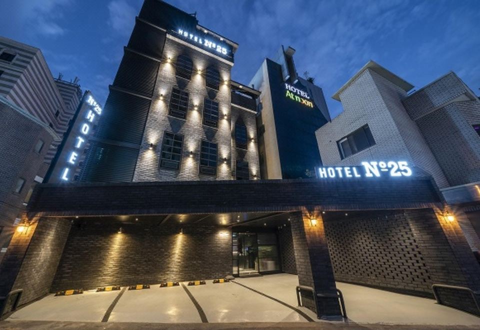 신촌 넘버25 신촌점
