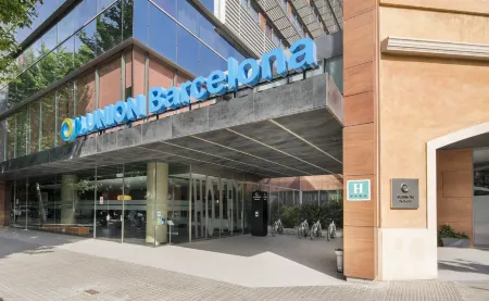 Ilunion Barcelona Отели рядом с достопримечательностью «Порт- Олимпик»