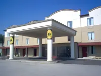 Super 8 by Wyndham Beaver Falls
