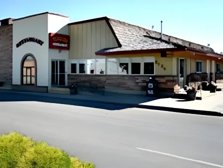 Trails End Motel Sheridan Отели в г. Ранчестер