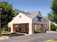 Fairfield Inn & Suites Frederick Hotels in Ballenger Creek