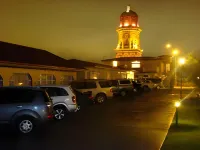 Tower Lodge Motel - موقف سيارات