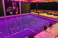 The Autograph Inn - Pools