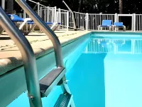 Lorient Résidence - piscina