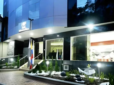 Hotel Bolivariana Plaza Medellin Отели рядом с достопримечательностью «Парк Ла Нубия»