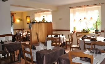 Logis Hôtel Restaurant les Cévennes