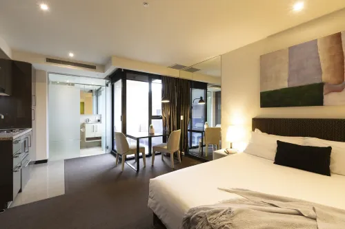 MainStay Suites Hawthorn - Condos
