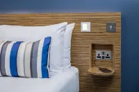 Travelodge Chester Central Bridge Street Отели в г. 