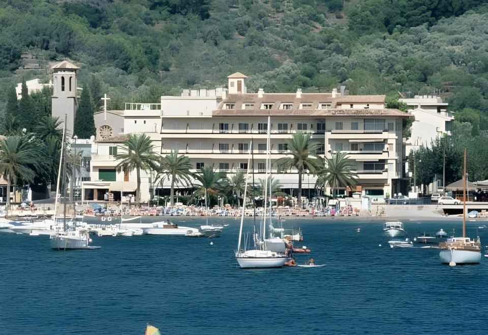 hotel overview picture