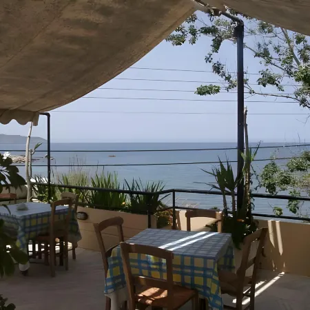 Akasti Hotel