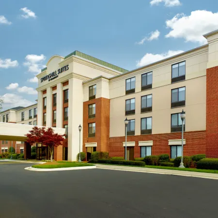 SpringHill Suites Charlotte University Research Park Отели рядом с достопримечательностью «Торговый центр Tryon»