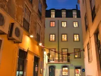 Lisbon Colours Bairro Alto Apartments Hotel in zona Lisbon City Guru