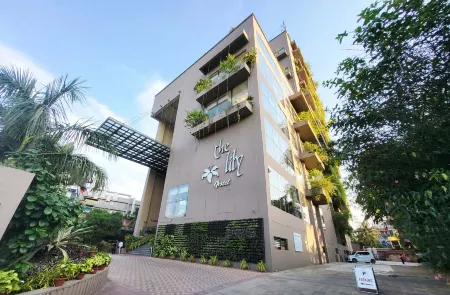 The Lily Hotel Отели рядом с достопримечательностью «Phoneix»