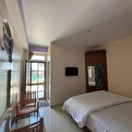 Zu-Zu Hostels
