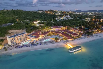 Adults Only, Royalton Chic Antigua