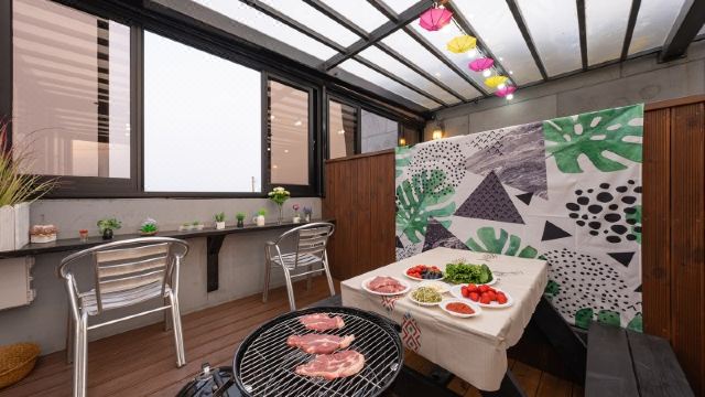 [펜션 내부의 아늑한 분위기 사진]