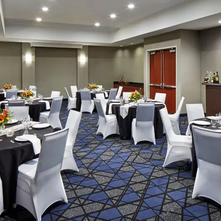 Courtyard Vallejo Napa Valley