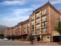 Hotel Windsor House Inn by Geh Suites Hotels near Carrera 7