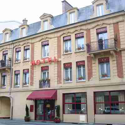 Le Pélican Hotel Exterior