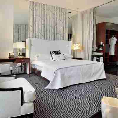 Davinci Hotel on Nelson Mandela Square Rooms