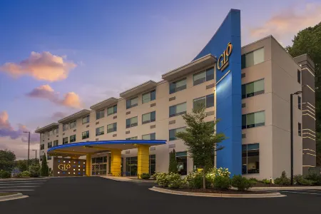 GLo Best Western Asheville Tunnel Road
