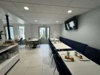Kyriad Saumur Hyper Centre - Hôtel, Appartements, Séminaires & SPA (Sothys Paris) - petit déjeuner