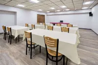 Super 8 by Wyndham Henrietta/Rochester Area