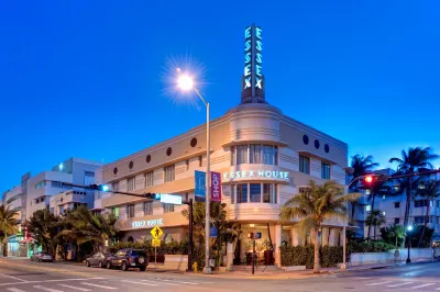 Essex House Hotel Các khách sạn gần Continuum South Beach