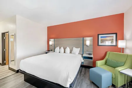 Best Western Plus Executive Residency Carlsbad Hotel Отели рядом с Аэропорт Карлсбад