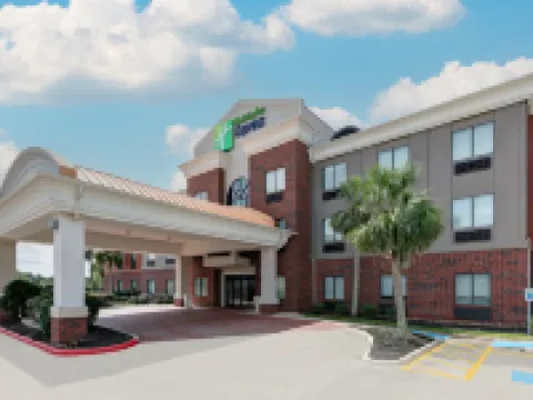 Holiday Inn Express & Suites WINNIE by IHG Hoteles en Winnie