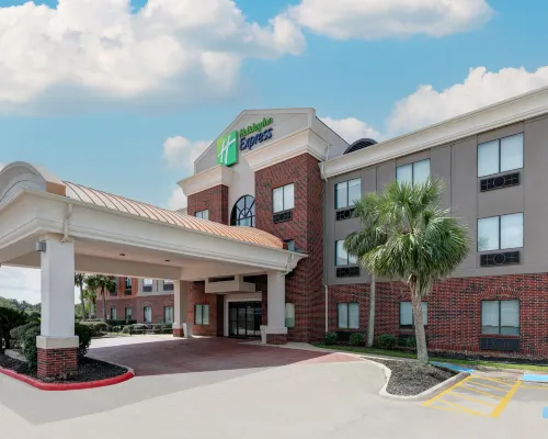 Holiday Inn Express & Suites WINNIE by IHG Hotels in Winnie