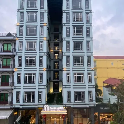 Twin Hotel Kampot Hotels near Kampot Province Stadium