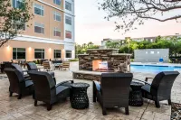 Cambria Hotel McAllen Convention Center - Swimmingpools