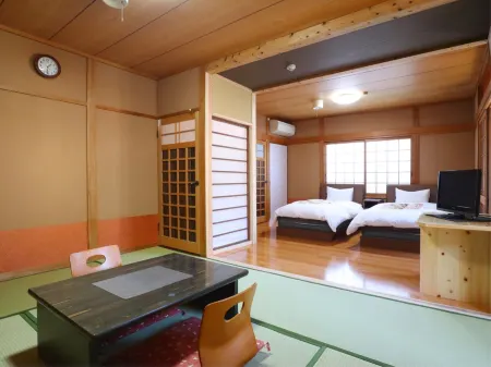 Hot Spring Inn Banya Отели рядом со станцией JR Yunohira Station