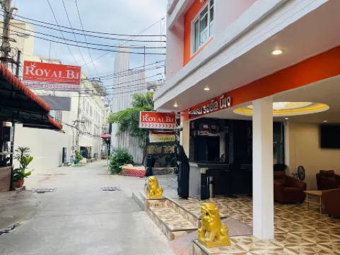 Royal BJ Hotel Отели рядом с достопримечательностью «Пешеходная улица Паттайя»