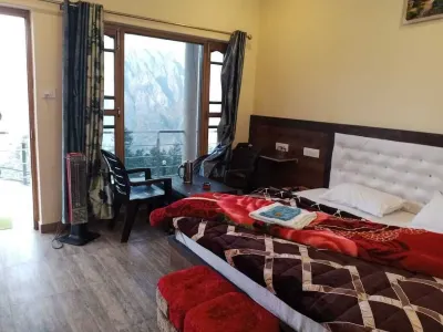 Pine Palace Homestay Hotels near Auli skiing Point