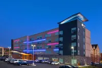 Aloft Cincinnati West Chester - Parkplatz