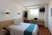 One Queretaro Plaza Galerias Hotels near Plaza Picasso