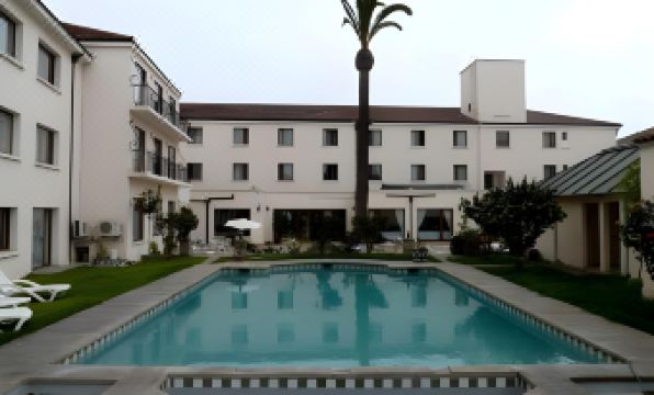 Hotel Francisco De Aguirre - Housity