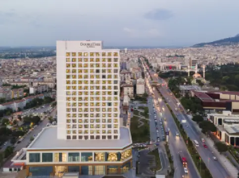 ดับเบิ้ลทรี บาย ฮิลตัน มานีซา