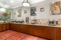 Best Western Plus Grosvenor Airport Hotel