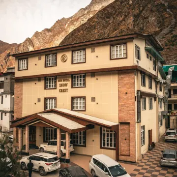 New Hotel Snow Crest