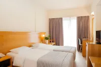 Athinais Hotel