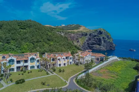 Hundert Hills Отели рядом с достопримечательностью «Остров Удо»