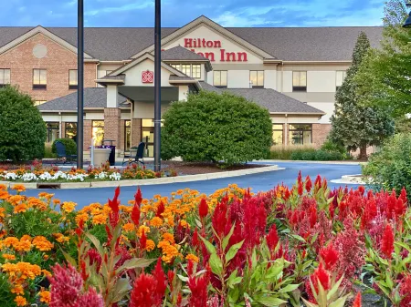 Hilton Garden Inn Oconomowoc Отели в г. Делафилд