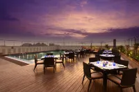 Mahagun Sarovar Portico Suites - breakfast