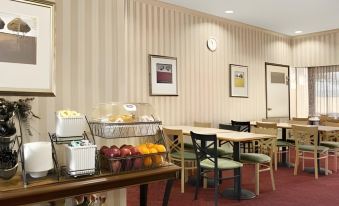 Holiday Inn Express & Suites Camarillo