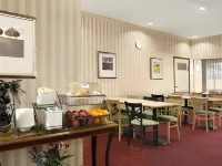 Holiday Inn Express & Suites Camarillo Các khách sạn ở Camarillo