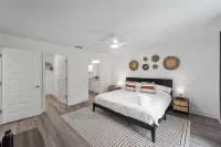 Full New house modern ethnic style, tranquility. Hotels near Spruce Creek Preserve Guard